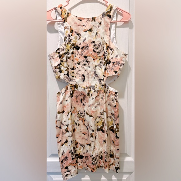 Anthropologie | Ladakh Sleeveless Rosebud Mini Dress W Waist Cutouts - Picture 2 of 8